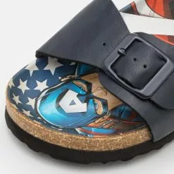 Friboo MARVEL CAPTAIN AMERICA STRAPPY SANDALS UNISEX - Riemensandalette - Dark Blue -Günstiges Friboo Geschäft 55bcd8890f234005b2517a0323997d72